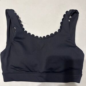 Chic Scalloped Black Sports Bra